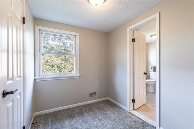 3 Hidden Mdw, Penfield, NY 14526