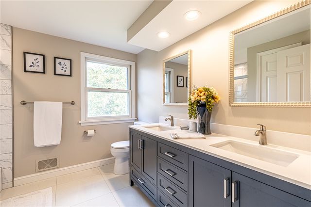 3 Hidden Mdw, Penfield, NY 14526