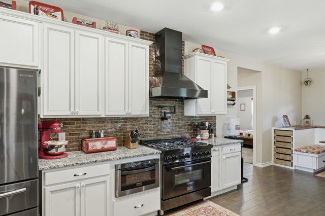 450 County Road 204, Liberty Hill, TX 78642