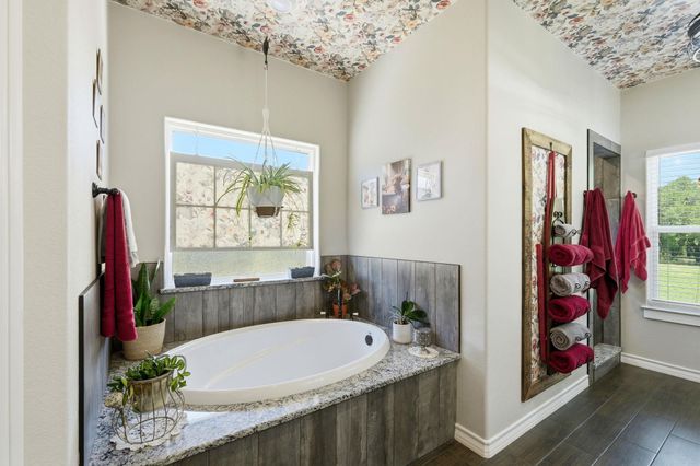 450 County Road 204, Liberty Hill, TX 78642