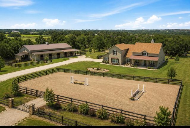 450 County Road 204, Liberty Hill, TX 78642