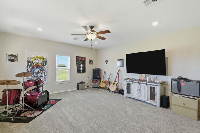 450 County Road 204, Liberty Hill, TX 78642