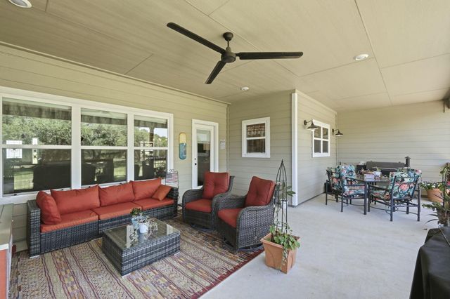 450 County Road 204, Liberty Hill, TX 78642