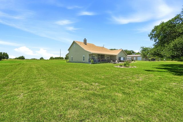 450 County Road 204, Liberty Hill, TX 78642