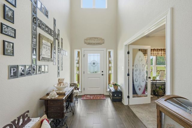 450 County Road 204, Liberty Hill, TX 78642