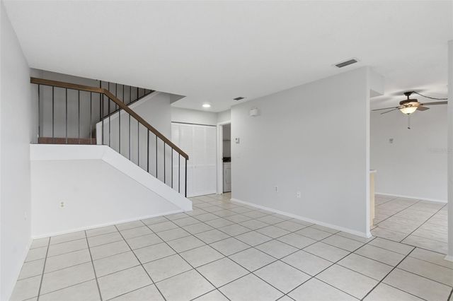 526 HEATHERTON VILLAGE, Altamonte Springs, FL 32714