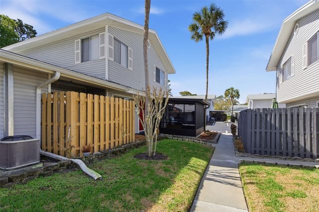 526 HEATHERTON VILLAGE, Altamonte Springs, FL 32714