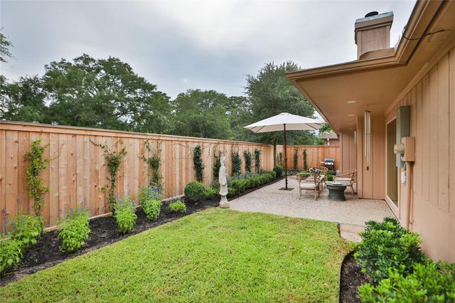 303 Champions Colony, Houston, TX 77069