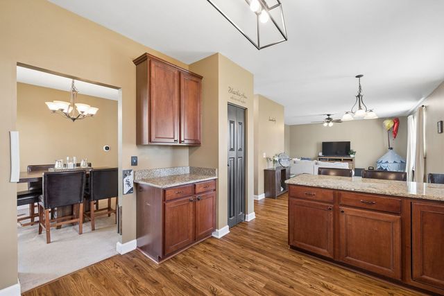 1905 Springside Drive, Plainfield, IL 60586