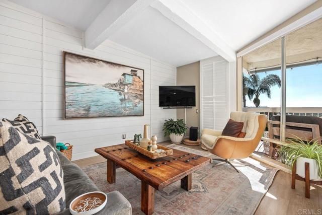 2327 Caringa Way 3, Carlsbad, CA 92009