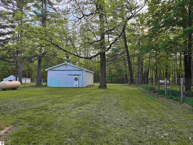 4733 Zella Drive, Hale, MI 48739
