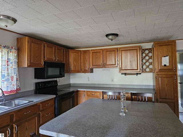 4733 Zella Drive, Hale, MI 48739