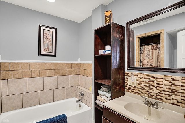 4896 W State Road 32, Anderson, IN 46011