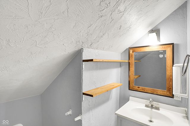 4896 W State Road 32, Anderson, IN 46011