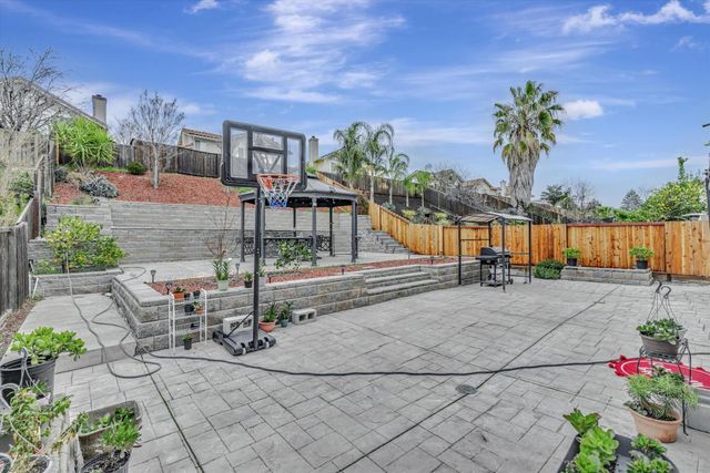 4064 Montgomery Hill Drive, Antioch, CA 94531
