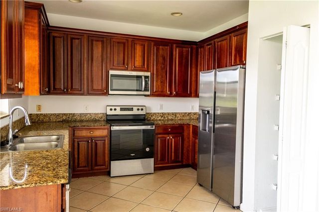 7029 Ambrosia LN 604, Naples, FL 34119
