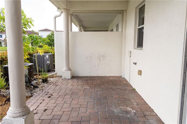 7029 Ambrosia LN 604, Naples, FL 34119