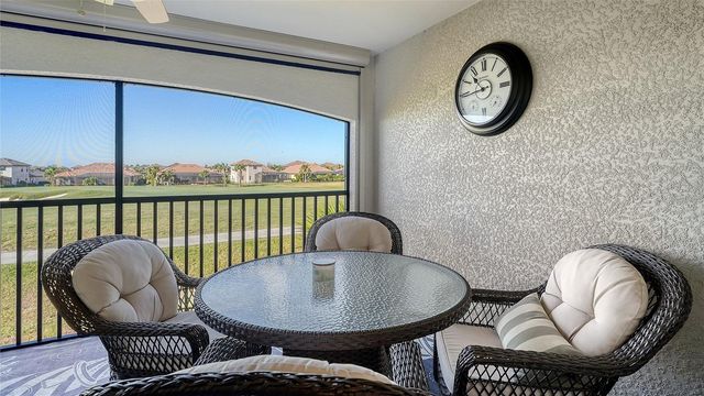 5537 PALMER CIRCLE 201, Bradenton, FL 34211