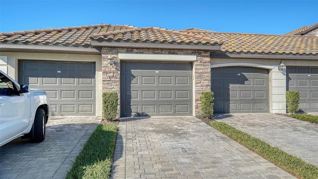 5537 PALMER CIRCLE 201, Bradenton, FL 34211