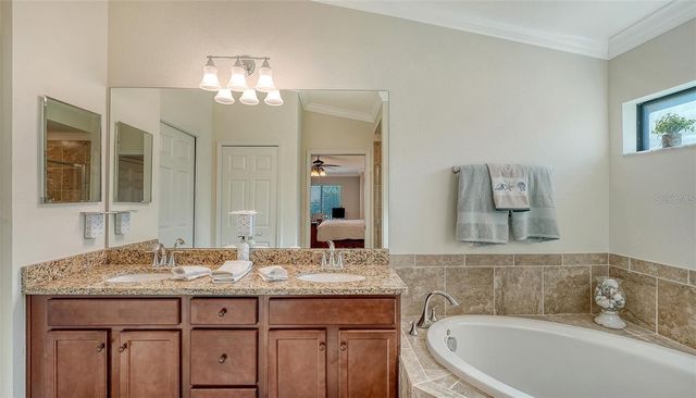 5537 PALMER CIRCLE 201, Bradenton, FL 34211