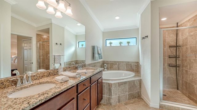 5537 PALMER CIRCLE 201, Bradenton, FL 34211