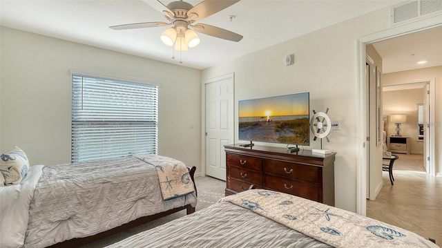 5537 PALMER CIRCLE 201, Bradenton, FL 34211