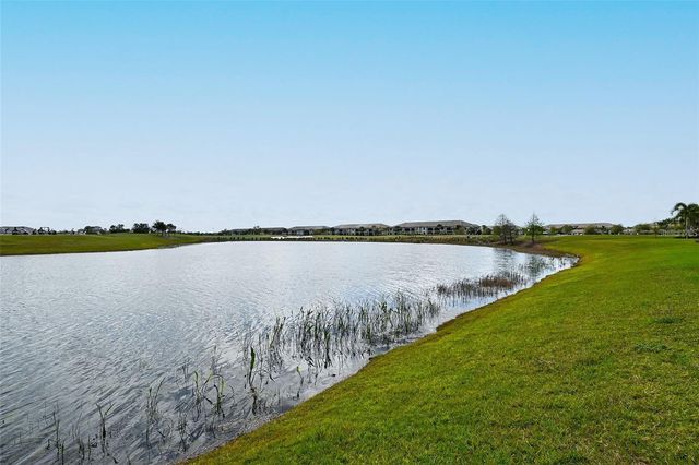 5537 PALMER CIRCLE 201, Bradenton, FL 34211