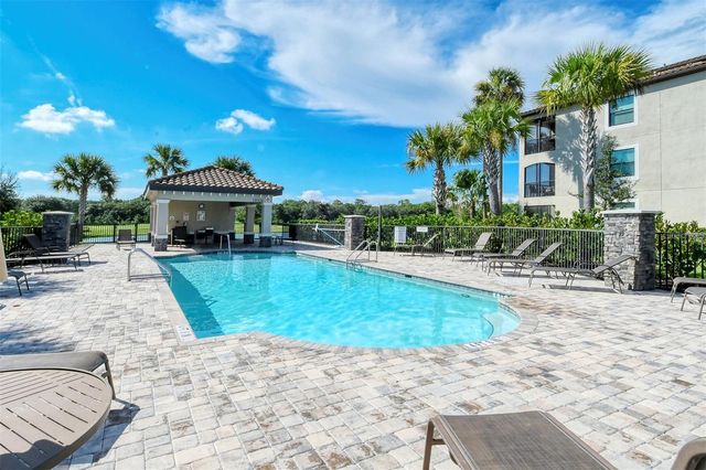 5537 PALMER CIRCLE 201, Bradenton, FL 34211