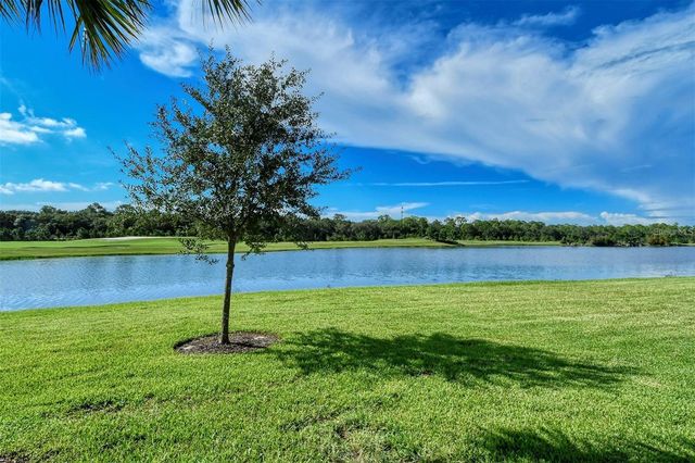 5537 PALMER CIRCLE 201, Bradenton, FL 34211