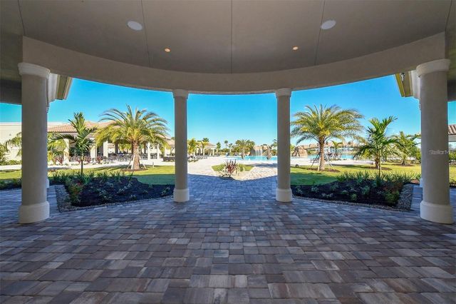 5537 PALMER CIRCLE 201, Bradenton, FL 34211