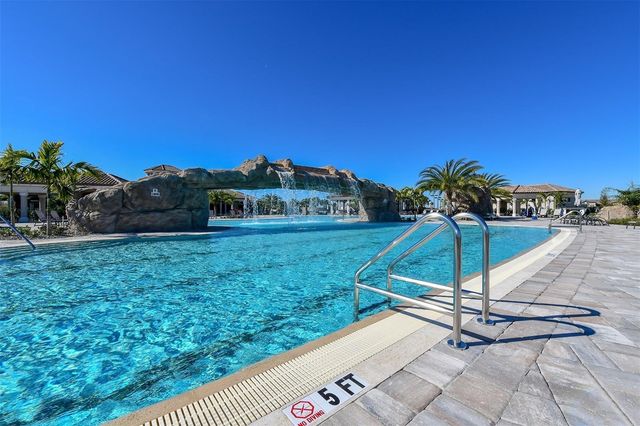 5537 PALMER CIRCLE 201, Bradenton, FL 34211