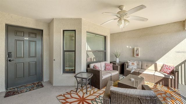 5537 PALMER CIRCLE 201, Bradenton, FL 34211