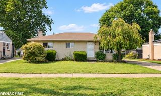 35247 Kelly Road, Clinton Township, MI 48035