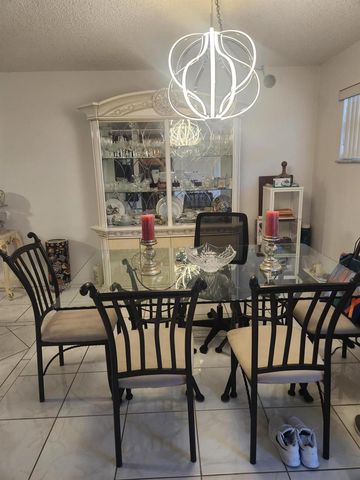 811 S Hollybrook Drive S 206, Pembroke Pines, FL 33025