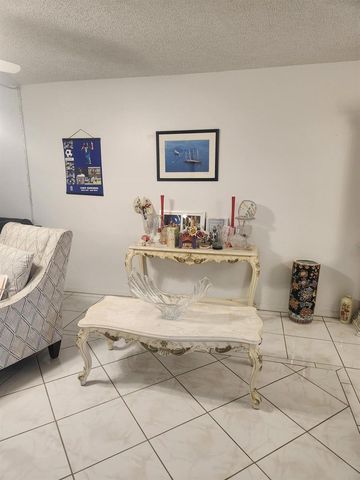 811 S Hollybrook Drive S 206, Pembroke Pines, FL 33025