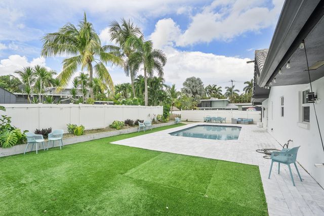 5800 SW 19TH Street, Plantation, FL 33317