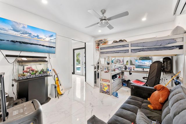5800 SW 19TH Street, Plantation, FL 33317