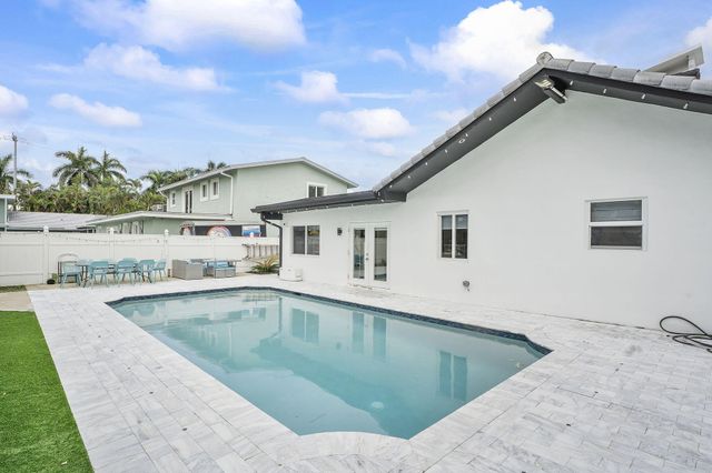 5800 SW 19TH Street, Plantation, FL 33317