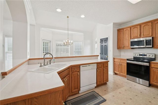 400 Kyle Court, Fayetteville, GA 30215