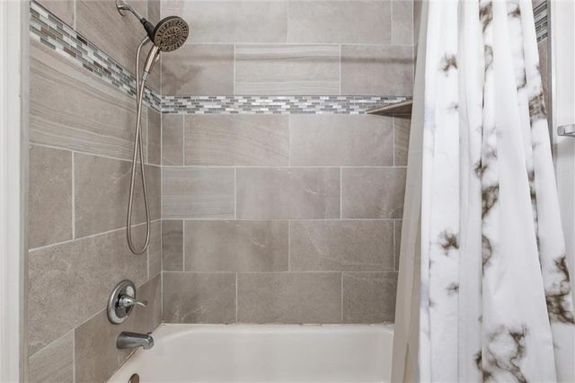 6614 E 128th Street, Grandview, MO 64030