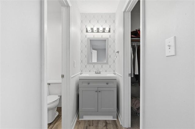 6614 E 128th Street, Grandview, MO 64030