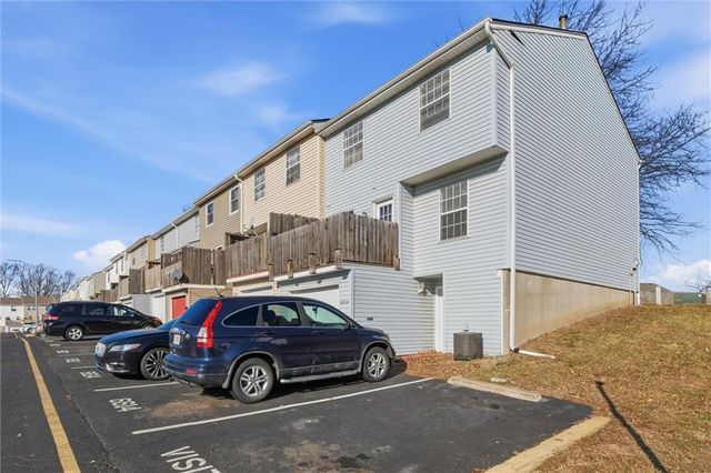 6614 E 128th Street, Grandview, MO 64030