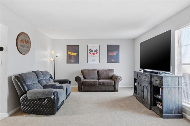 6614 E 128th Street, Grandview, MO 64030