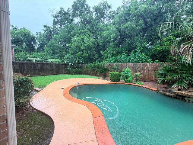 110 Water Bluff Lane, Richmond, TX 77406