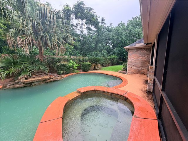 110 Water Bluff Lane, Richmond, TX 77406