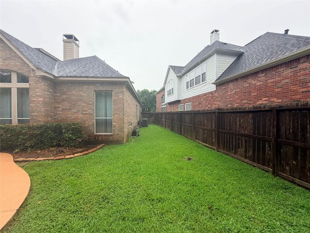 110 Water Bluff Lane, Richmond, TX 77406