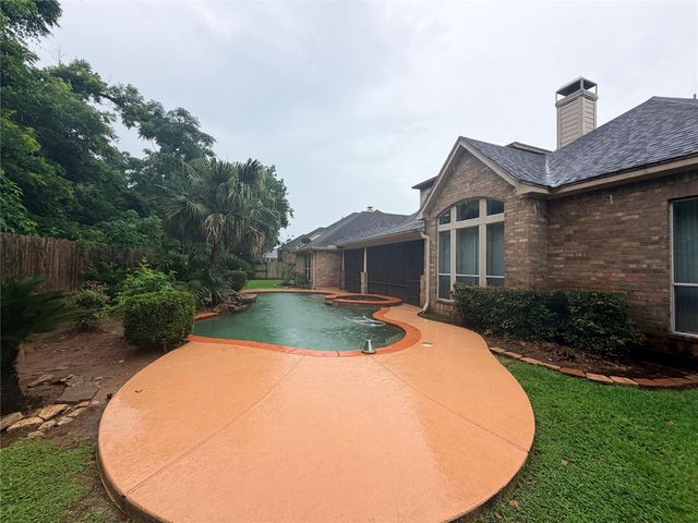 110 Water Bluff Lane, Richmond, TX 77406
