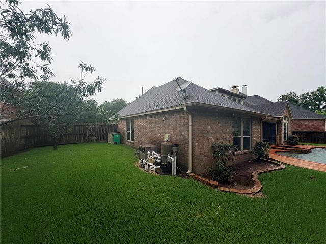 110 Water Bluff Lane, Richmond, TX 77406