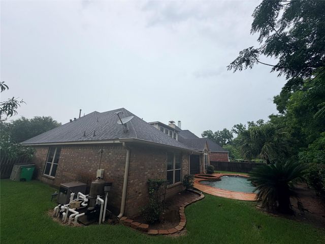 110 Water Bluff Lane, Richmond, TX 77406