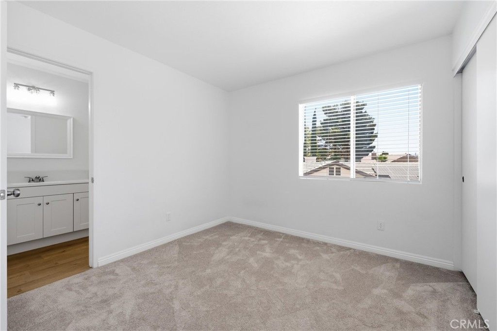 Image 10 of property listing at 2850 Minford Street, Lancaster, CA 93536